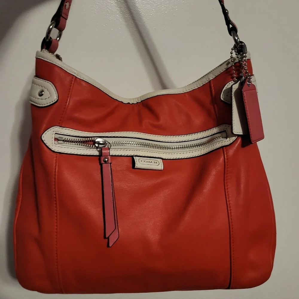Coach Daisy Spectator Leather Convertible Hobo Bag.